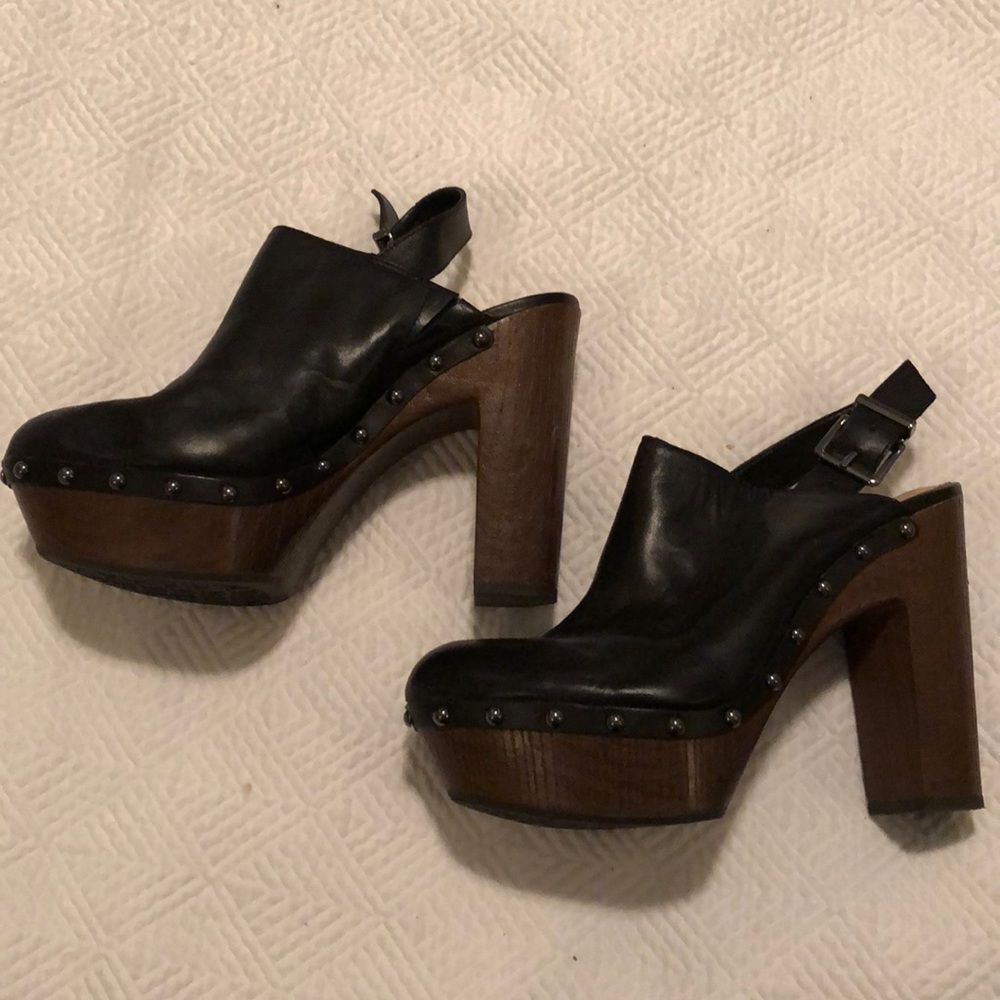 Gianni Bini platform clogs